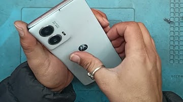 how to open moto edge 50 fusion back panel
