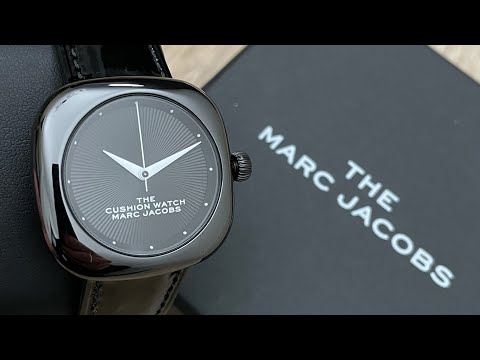 Marc Jacobs The Cushion Black on Black Ladies Watch (Unboxing‬