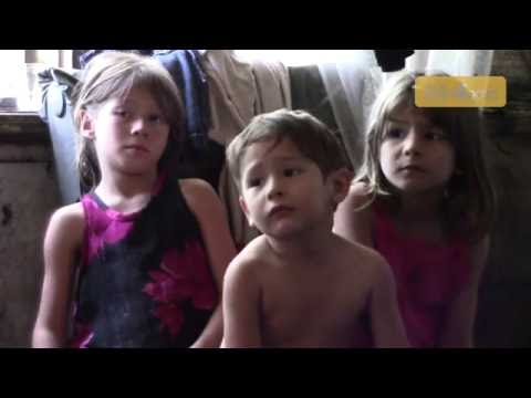 სოციალურად დაუცველი დევნილი ოჯახი დახმარების მოლოდინში