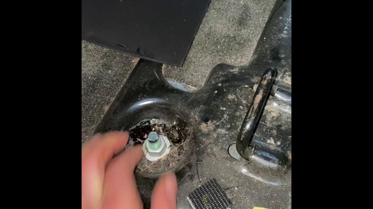 How To Remove Bucket Seats From Chevy Suburban YouTube