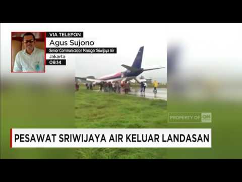 Pesawat Sriwijaya Air Keluar Landasan