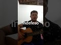 Rodrigo canta indefeso