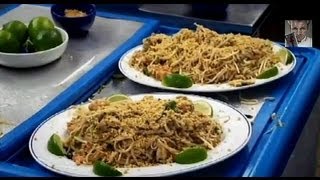 Gordon tries to make Pad Thai | The F Word