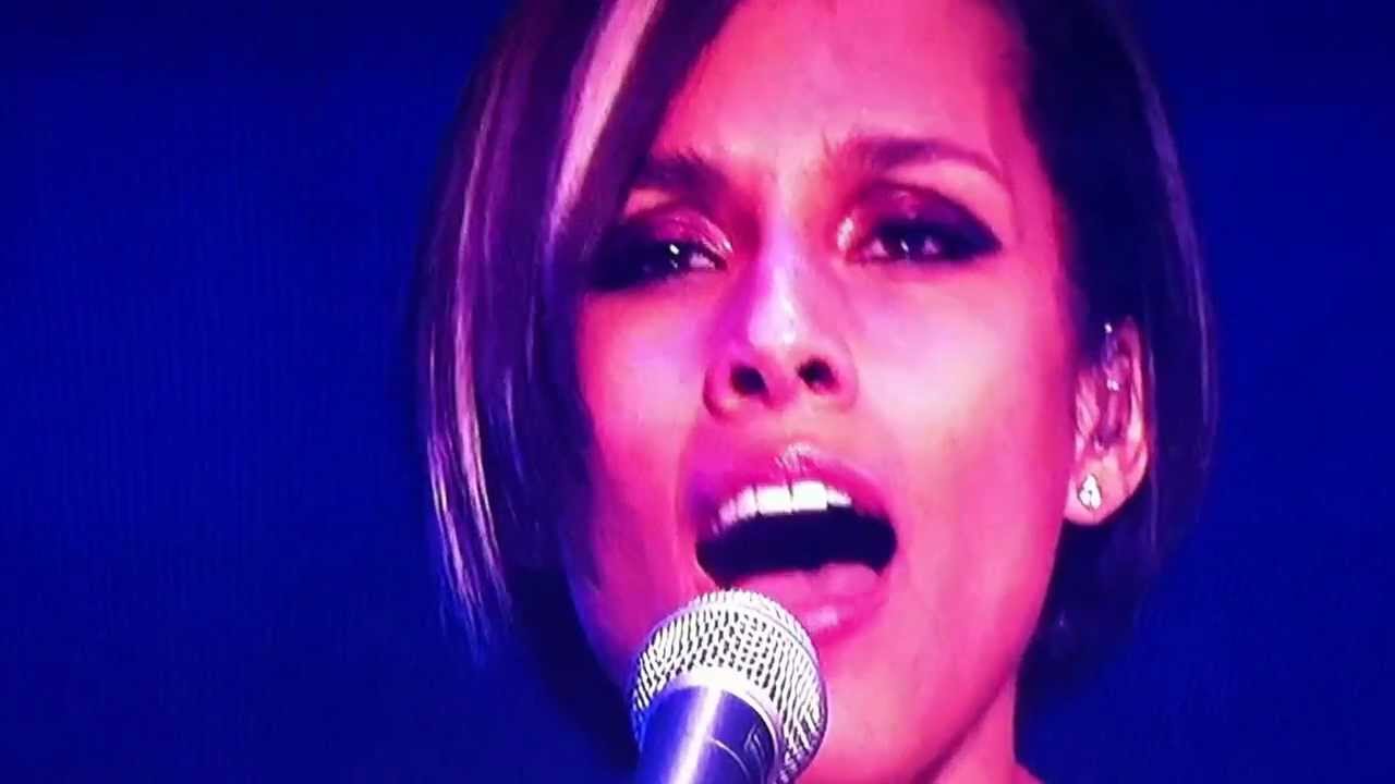 ALICIA KEYS --- 121212 CONCERT --- EMPIRE STATE --- NYC --- MSG - YouTube