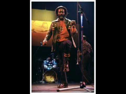 Burning Spear Live - Rockfort Rock (Black Disciple...