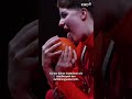 CHICKS*: Das Performancekollektiv bricht auf der Bühne mit heteronormativen Rollenbildern #Shorts