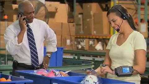 Motorola MC5590 Mobile Computer : sorting and scanning packages