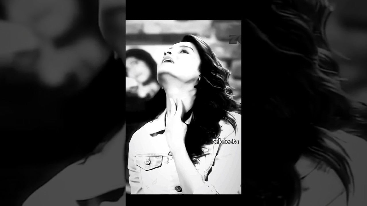 Adams apple 🥵😘