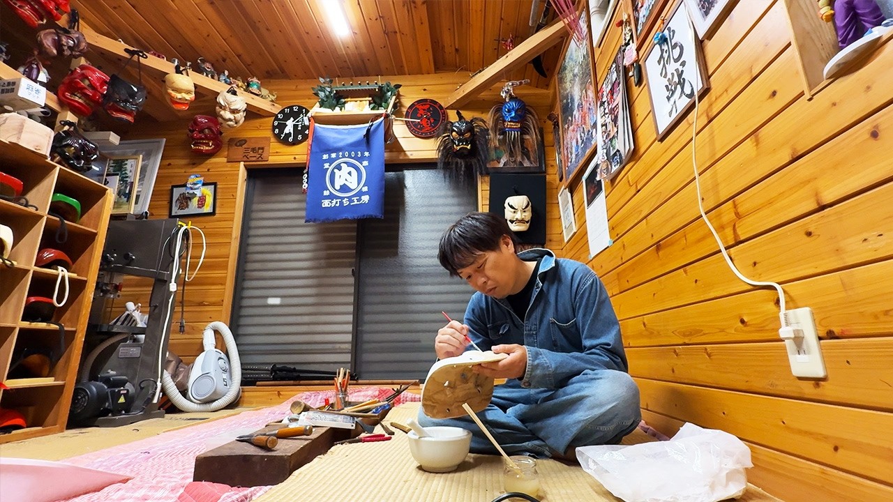Crafting Sacred Masks from Scratch: 19-Year-Old Fell in Love with Kagura & Became a Master Artisan