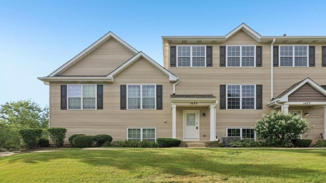 1475 W Sedgewood Court, Round Lake, IL Presented by The Star Home Team.