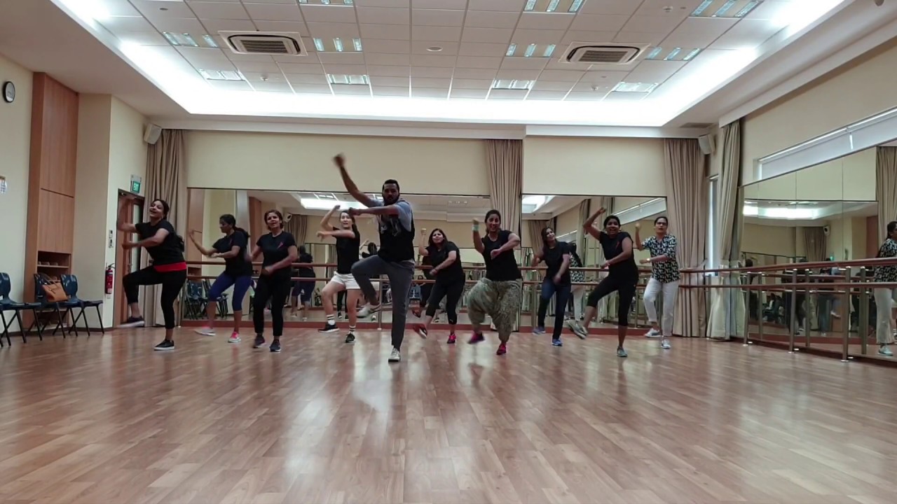 Morni Banke | Sha'z School Of Dance Choreography | Singapore - YouTube