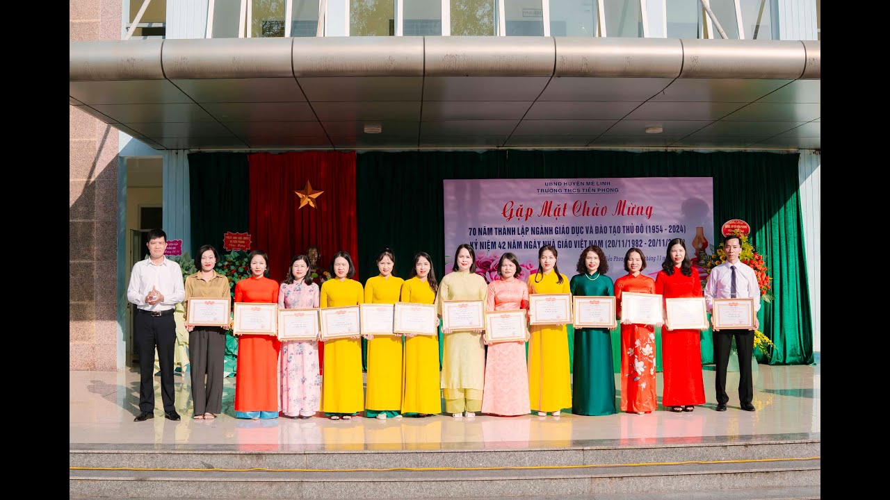 Lễ Kỷ Niệm 42 Năm Ngày Nhà Giáo Việt Nam Trường THCS Tiền Phong