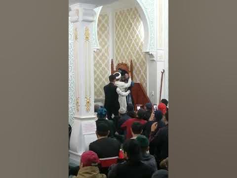 Түрік қари, Орхан бауырымызға шапан кигізу - YouTube