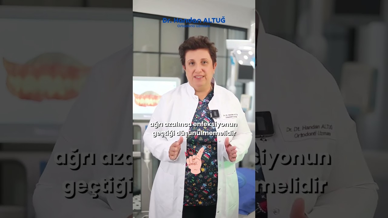 Diş veya diş eti çevresinde oluşan şişlik, enfeksiyonun bir belirtisi olabilir. 🦷