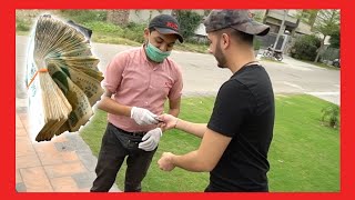 KFC delivery guy receives 15,000 Rupees TIP | Behind the scenes