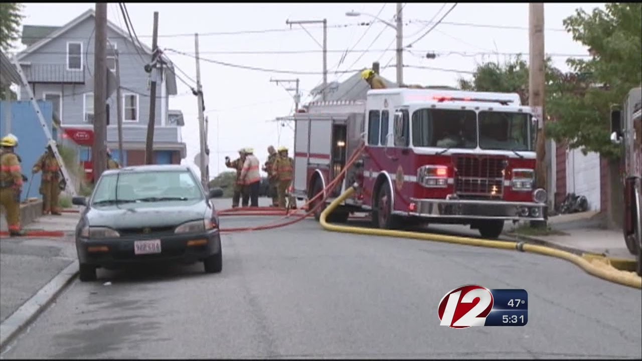 Fire Breaks Out in Vacant Building - YouTube