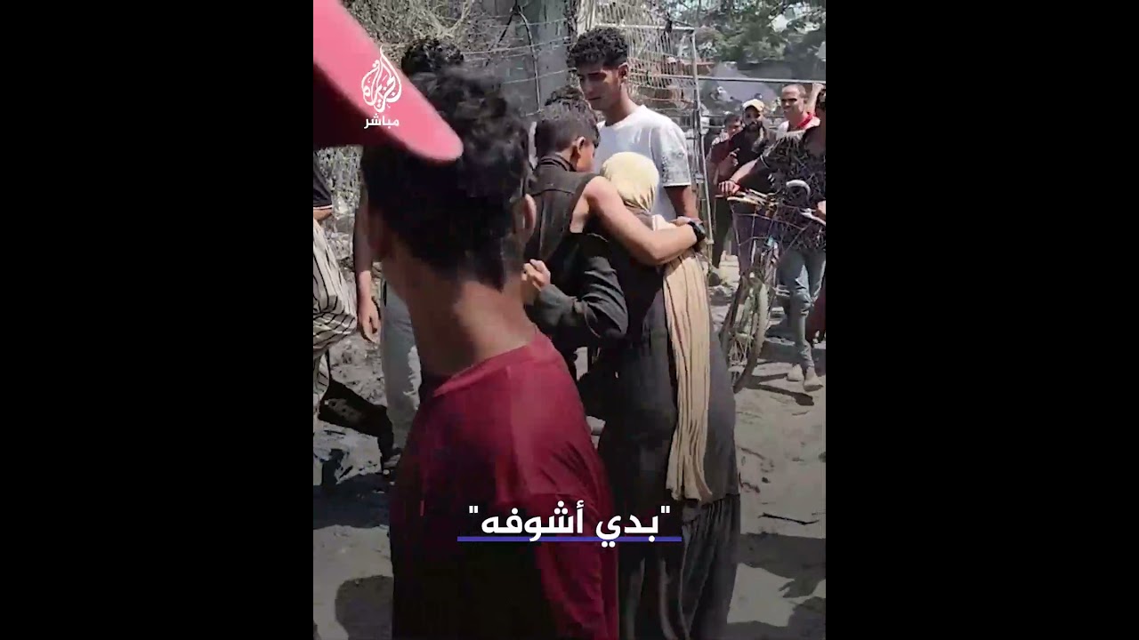 "بدي أشوفه".. انهيار امرأة من غزة بعد قصف الاحتلال مخيمات النازحين في خان يونس