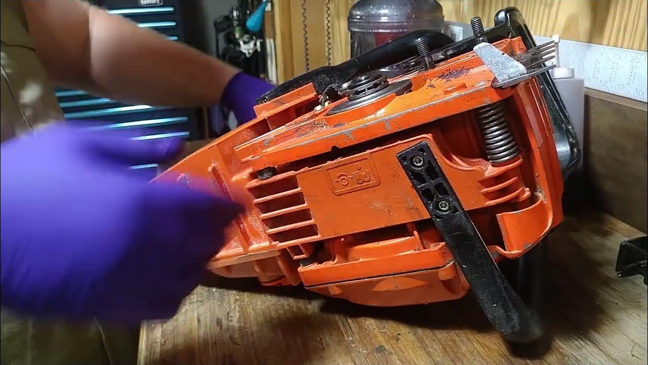 Echo cs 590 oil pump replacement. - YouTube