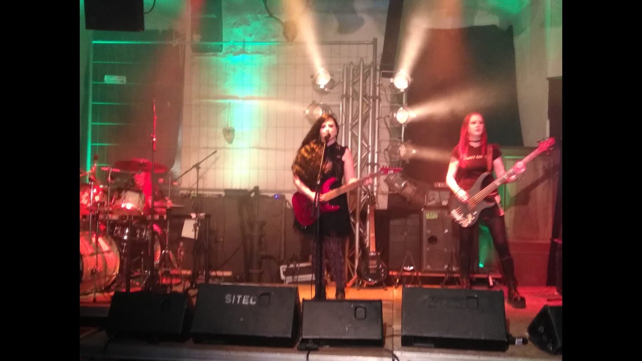 Dreams In Chains Live impressions Into The Dungeon Junkernhees 06.07.