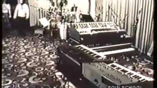 Video-Miniaturansicht von „George Duke at studio 1978“