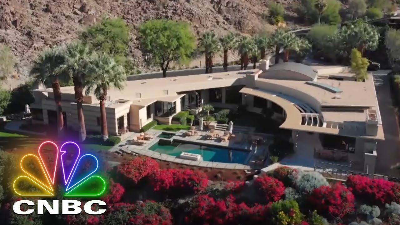Full Opening: The House On The 16th Hole | Listing Impossible | CNBC Prime