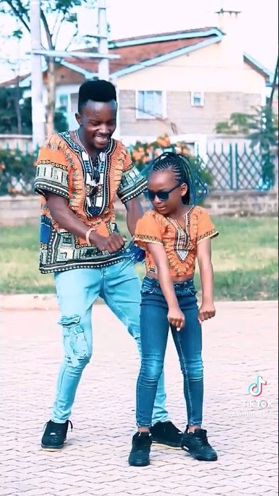 Puuh dance Video by Jennie Favour ft Colloblue #shorts #viral #tiktok