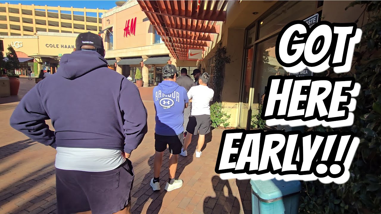 Hit Up This Nike Outlet Wayy Early!!