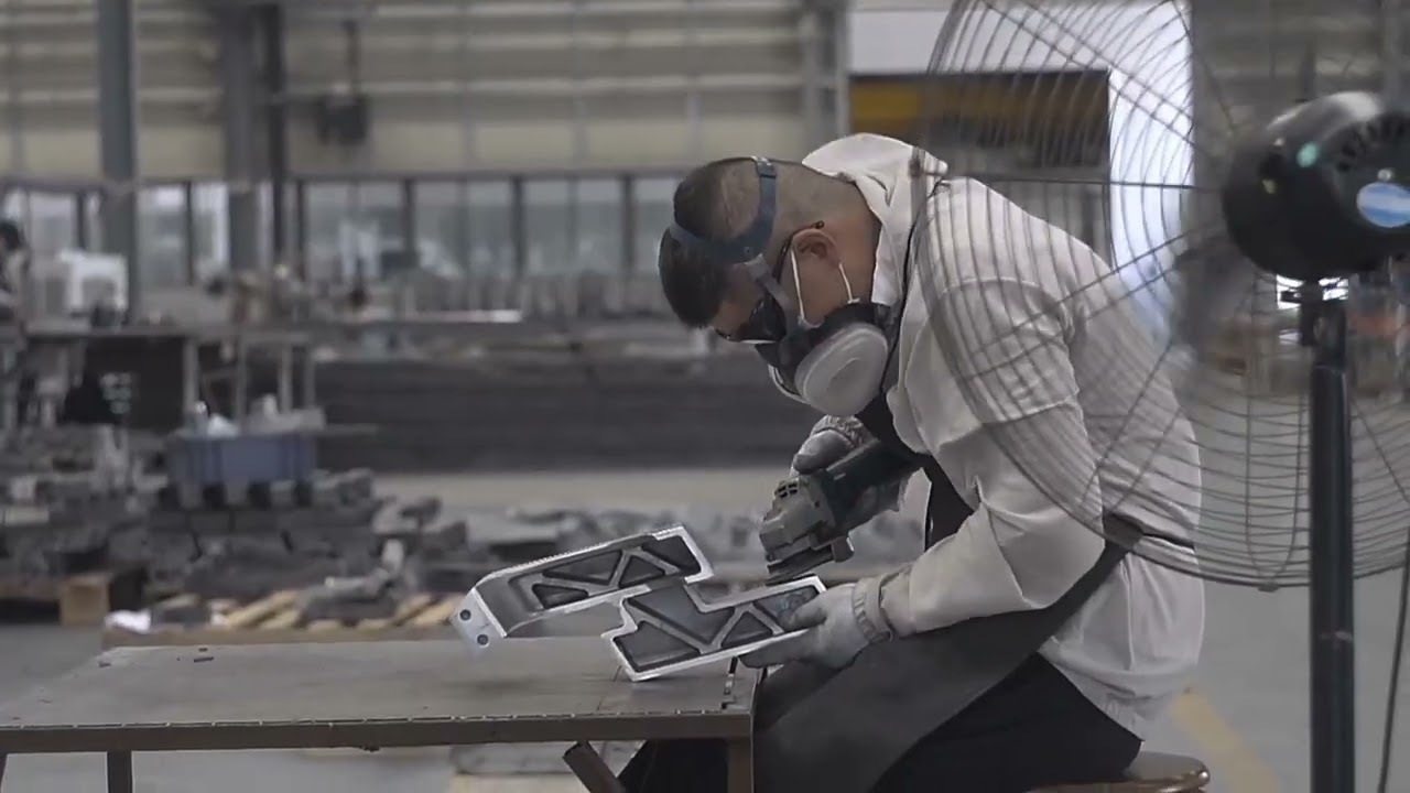 Pickup Truck Accessories: Rack, Slide, Storage, Water Tank, Cap & Drawer