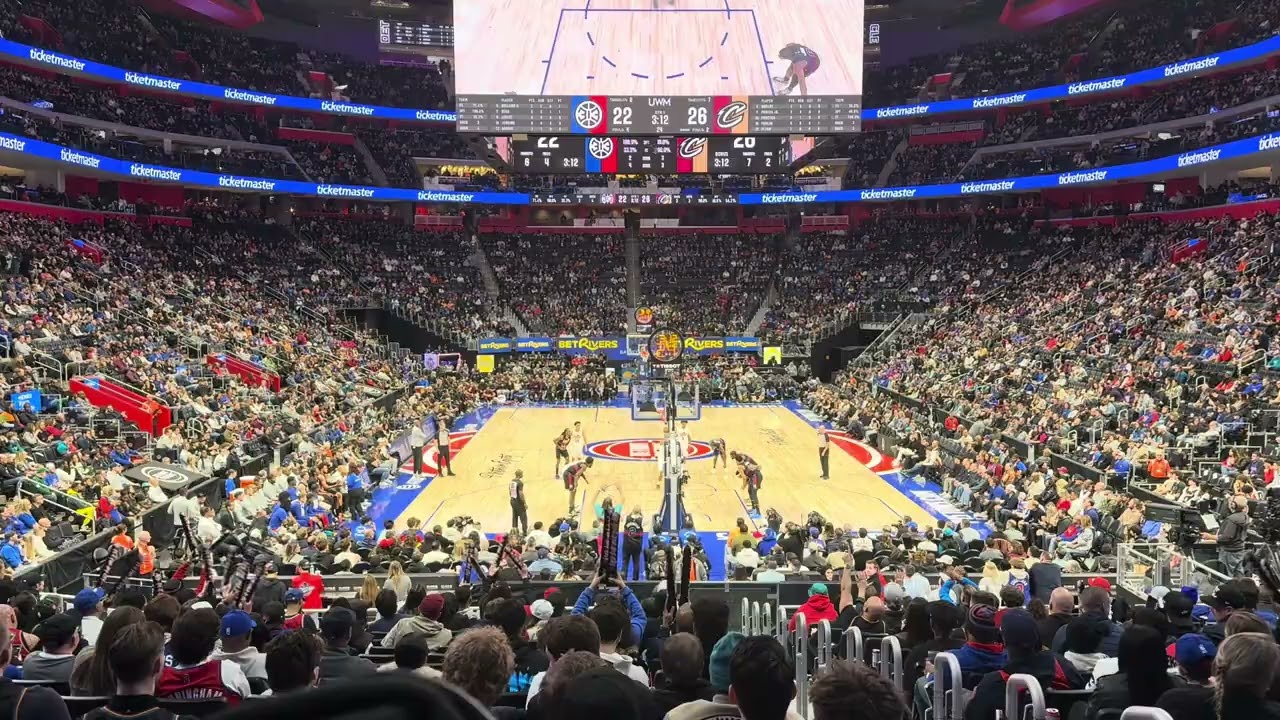 Pistons are keeping it close!!!!!!!