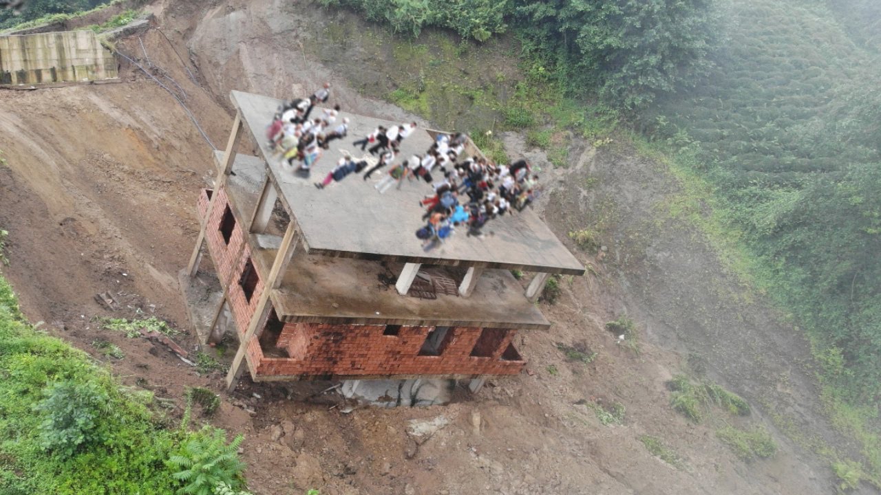 Most SCARY Rockfalls, Landslides \u0026 Avalanches Caught On Camera