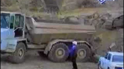 Angry Employee [from www metacafe com]