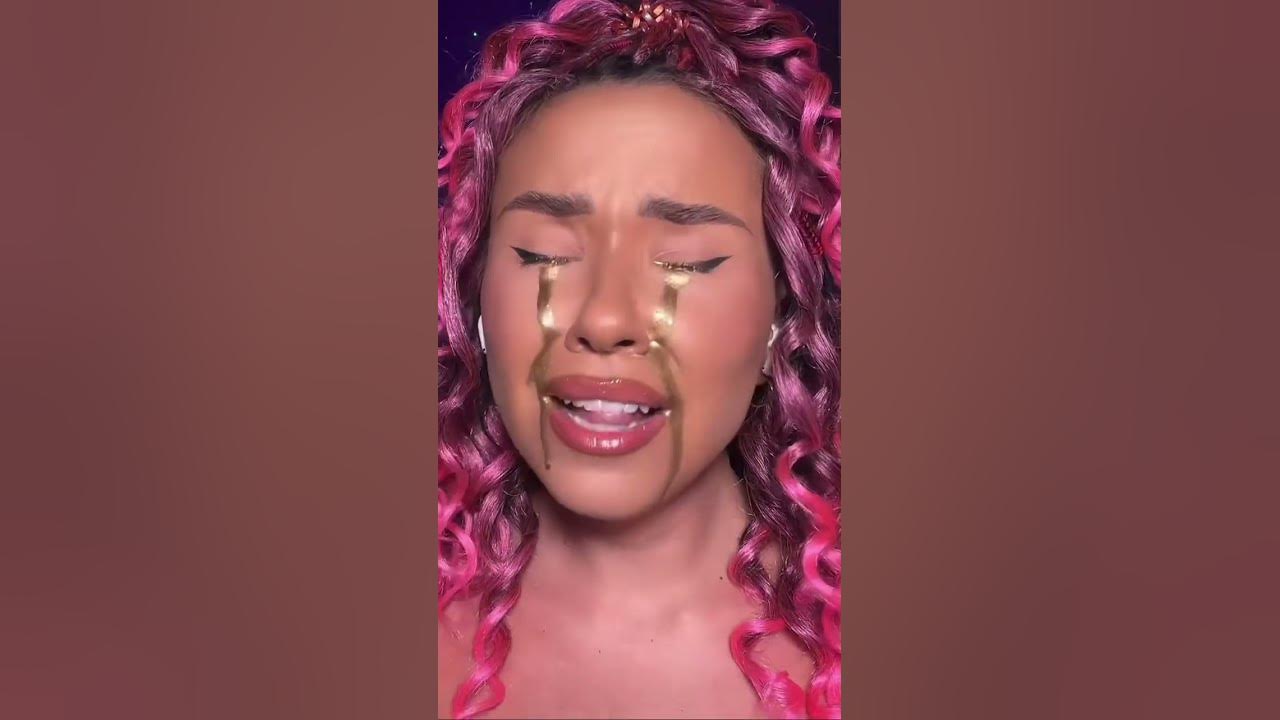 Tears of gold✨ Using special eyes drop💕