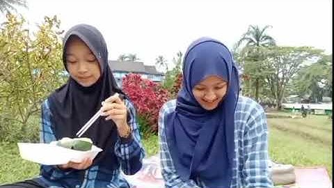 Tugas vlog informatika kelompok 5 review makanan dan tempat