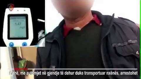 Policia në ‘sitë’ furgonet që transportojnë nxënës, shihni si u arrestua shoferi i dehur