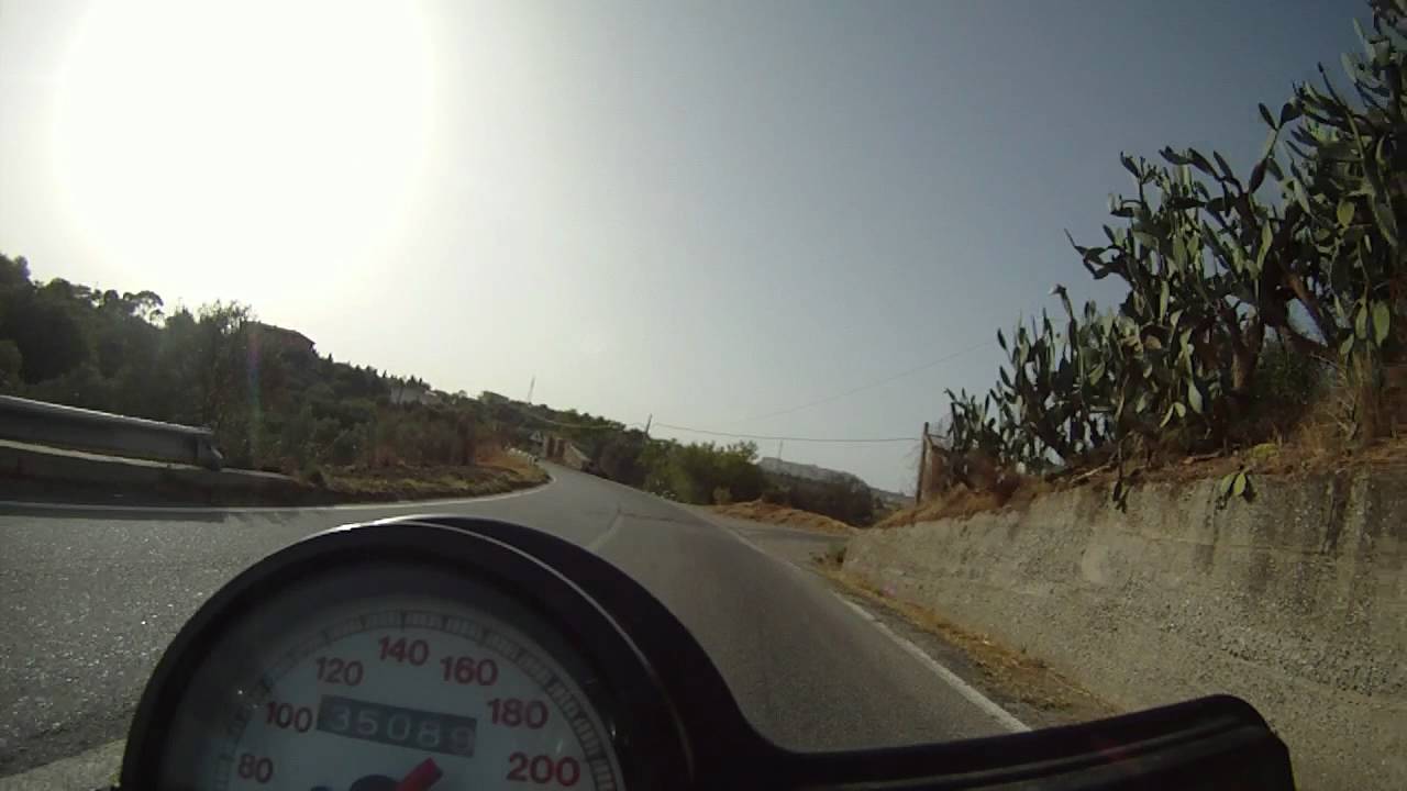 da locri a gerace salendo x lo zomaro