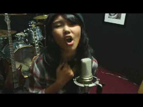 Listen   Cover Version by Shakira jasmine  La Academia Junior SCTV