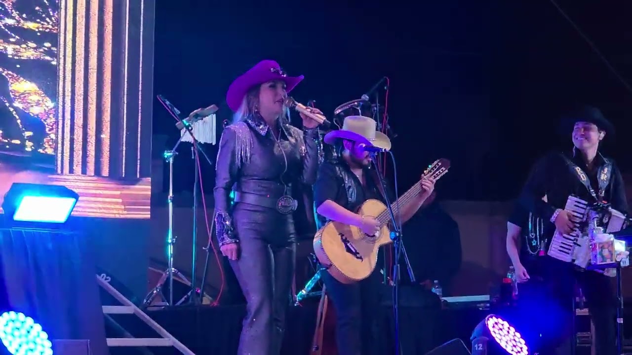 Alicia Villarreal - Te Quedo Grande la Llegua