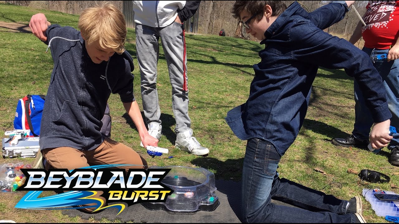 Toronto Beyblade Burst Tournament - Hasbro Bursts RARELY Onto the Scene (ベイブレードバースト大会)