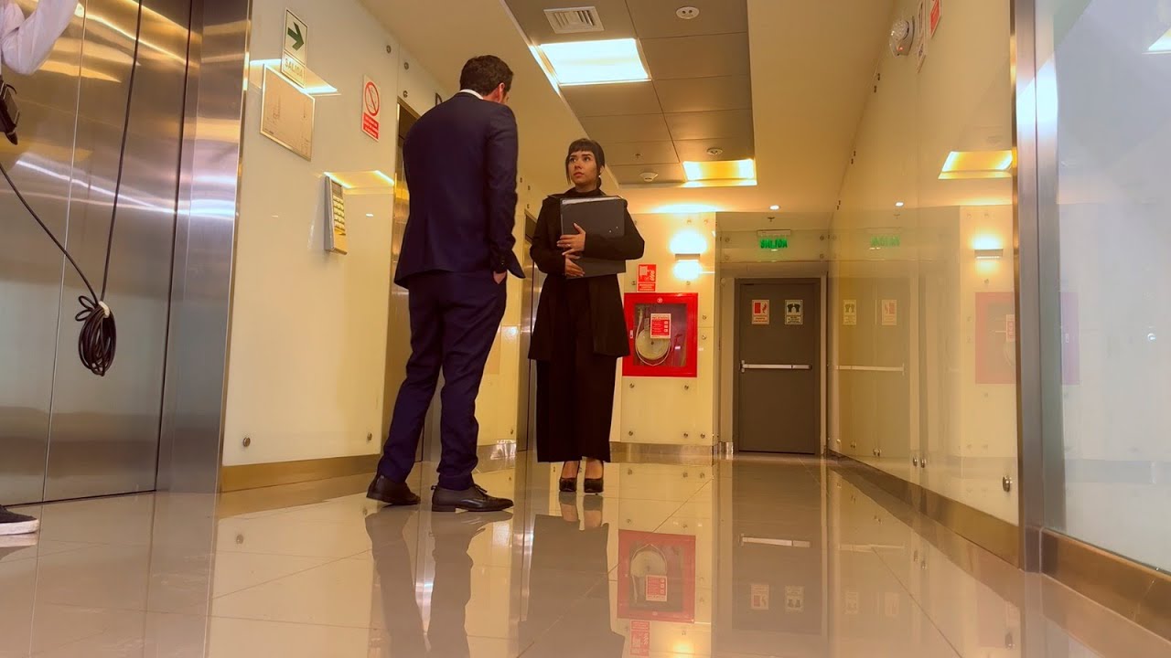 SUBESTIMARON a la VENDEDORA nueva y se ARREPINTIERON