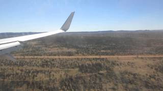 Qantas boeing 737-800 landing in Alice Springs (ASP)