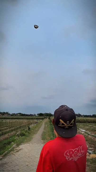 Suara sendarennya merdu