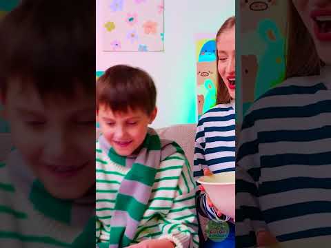 Lets make a Christmas 🎄 Puffy Tree with Just Glue ✨