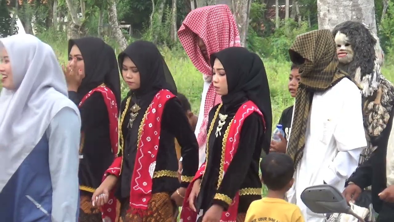 Pawai Ta'aruf Yayasan Baitul Muttaqin Juruan Daya Batuputih Sumenep