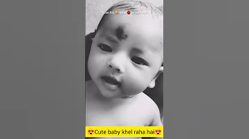 cute baby apni 👩‍👧maa ki god me khel rah hai😄 #cutebaby #shortsvideo #ytshort #cutebabyshorts