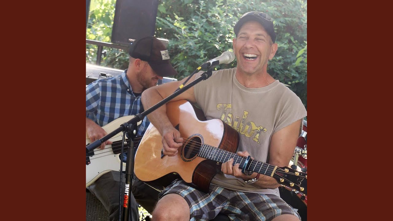 Silver Lining auf YouTube ansehen Silver Lining auf YouTube ansehen