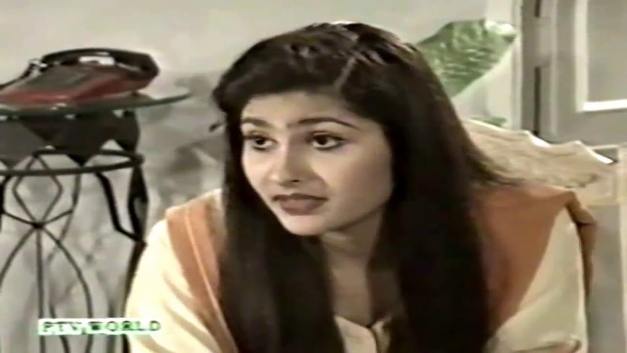 Bano Qudsia`s { Do Sooraj } Ptv Classic Drama Series *Ek Mohabat Sau Afsaney*