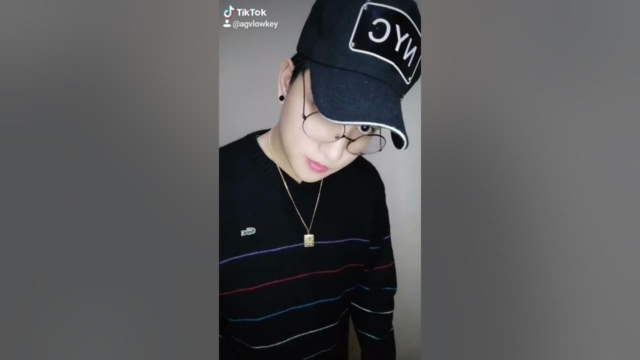 I Was Flying Solo Then I Saw You Ok I was flying solo then I saw you whoaa! #TiktokDance - YouTube