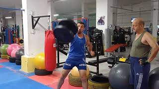 41 Kg Dambıl Ile Yumruk Attı Dambıl Böyle Kırıldı