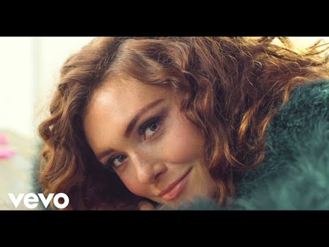 Kylie Morgan - Break Things (Official Music Video)