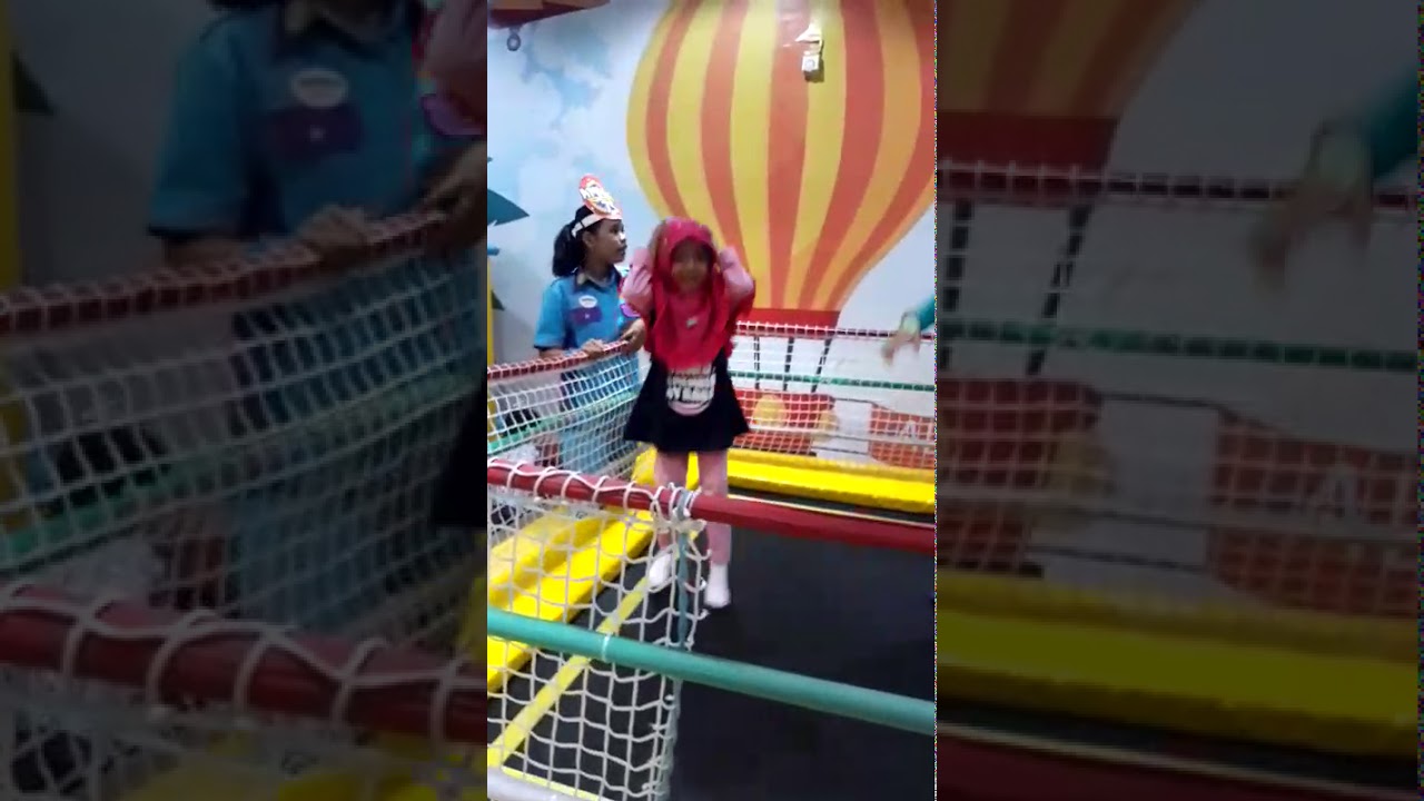 Funworld sunter mall(1) - YouTube